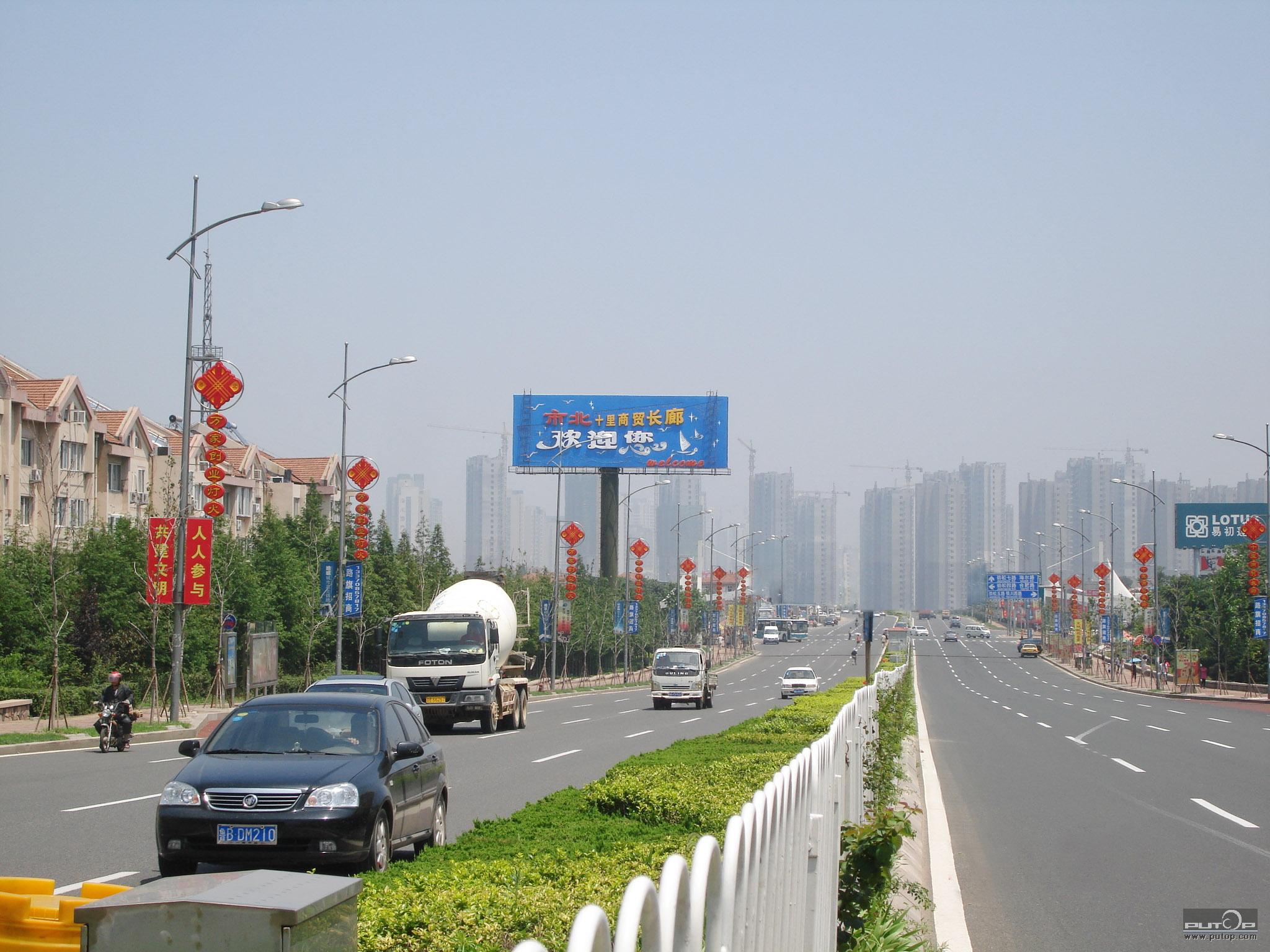 辽阳西路立柱 青岛户外广告;青岛户外媒体;青岛高炮;青岛广告牌;青岛灯箱;青岛户外大牌;青岛商业区户外广告;青岛主要路段户外媒体;青岛最大的户外公司;青岛自有媒体广告公司;青岛景观式跨路广告;青岛台东三路广告; 青岛都都传媒有限公司