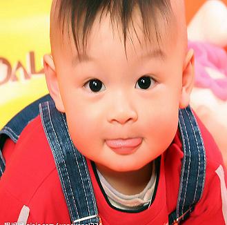 11个月宝宝的游戏  青岛福乐多催乳育婴健康工作室