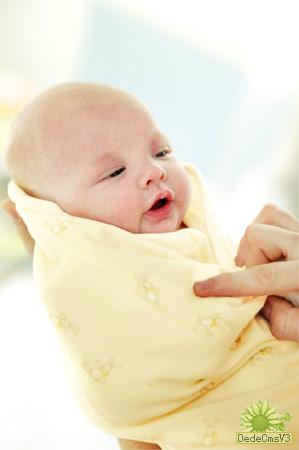 新生儿三大能力的培养  青岛福乐多催乳育婴健康工作室