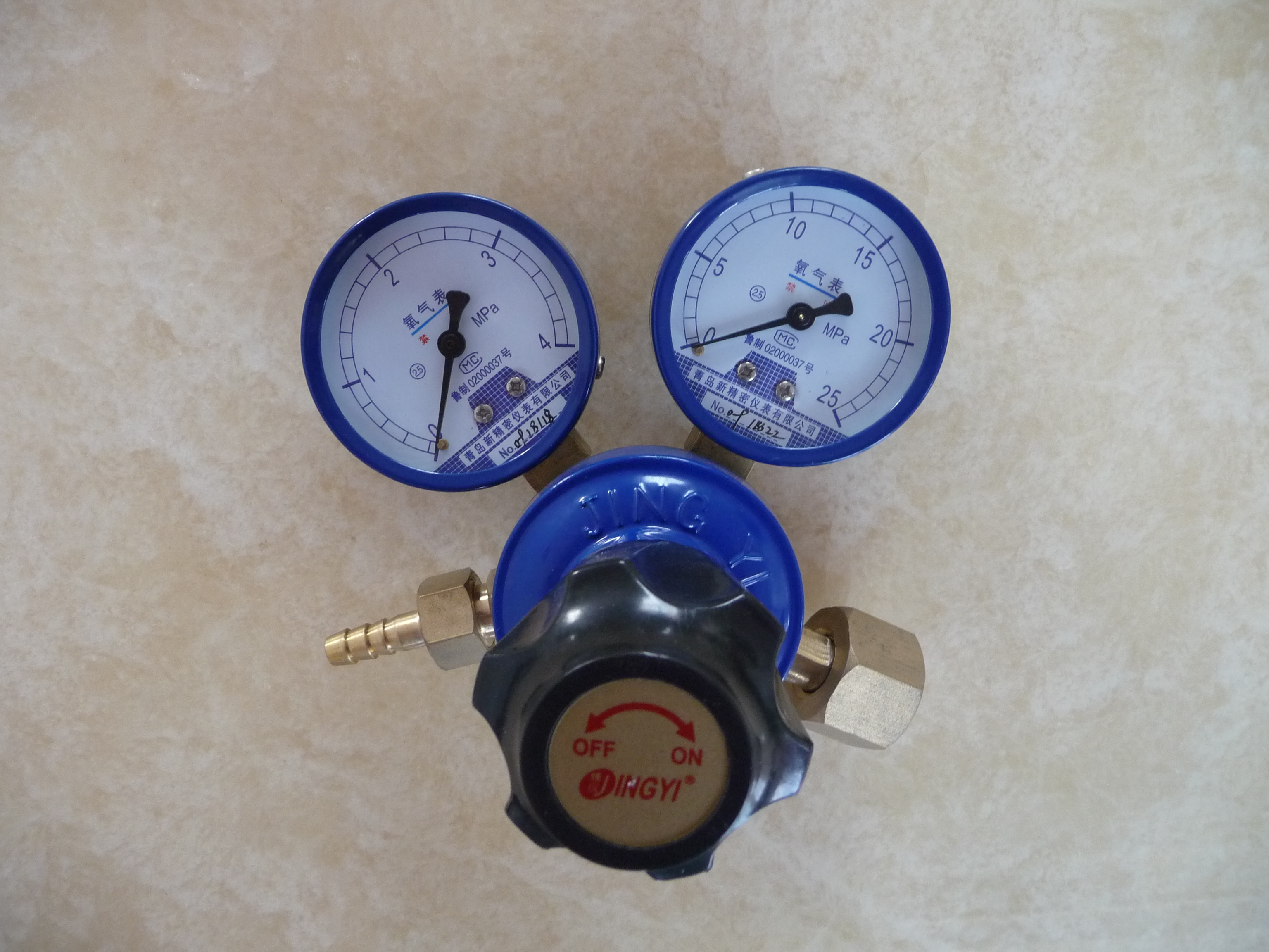 A3型全铜氧气减压器 青岛仪器仪表; 青岛仪器仪表|青岛新精密仪表有限公司