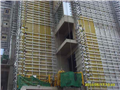 北京新京润      本工程采用50mm厚，容重100kg/立方米的岩棉板，单层网薄抹灰系统，外室面为玻璃幕墙。